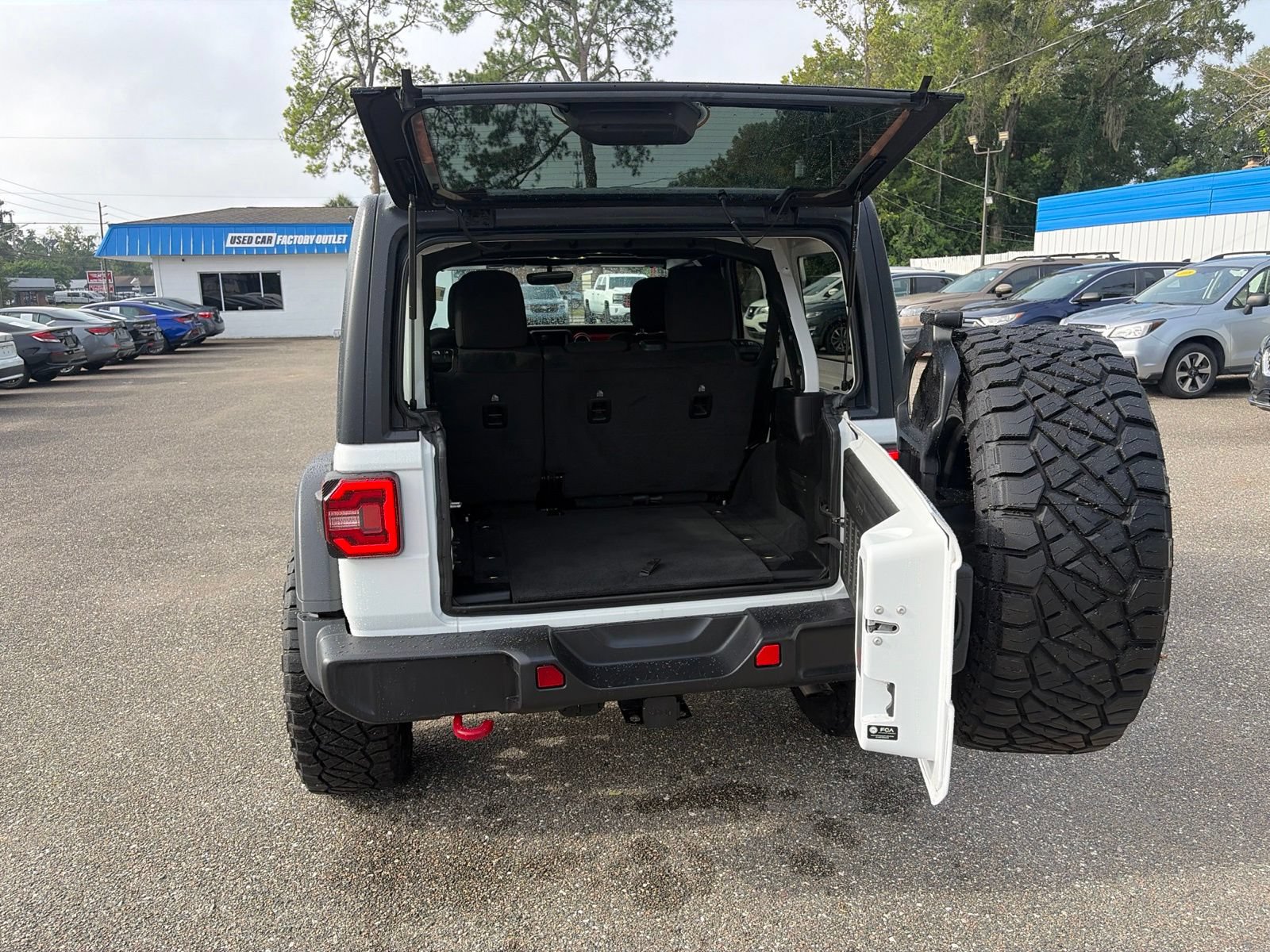 Used 2021 Jeep Wrangler Unlimited Rubicon AWD/4WD image 9