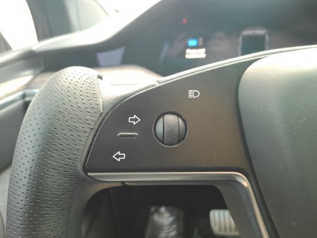 Used 2022 Tesla Model X AWD/4WD image 43