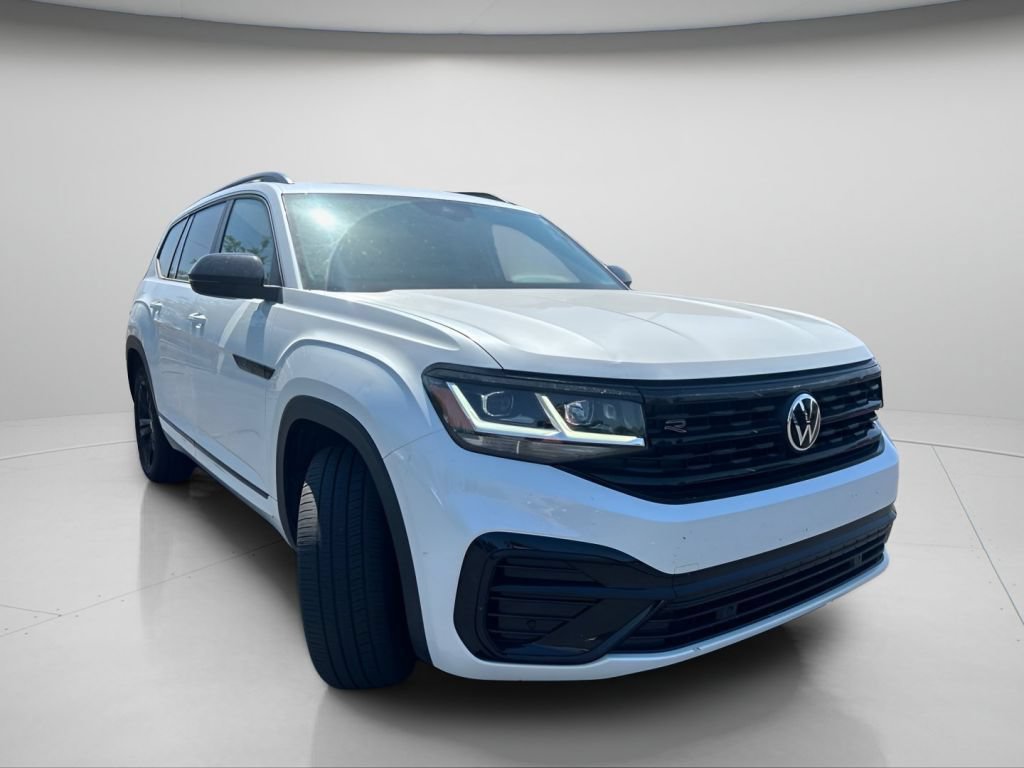 Used 2023 Volkswagen Atlas SEL R-Line AWD/4WD image 2