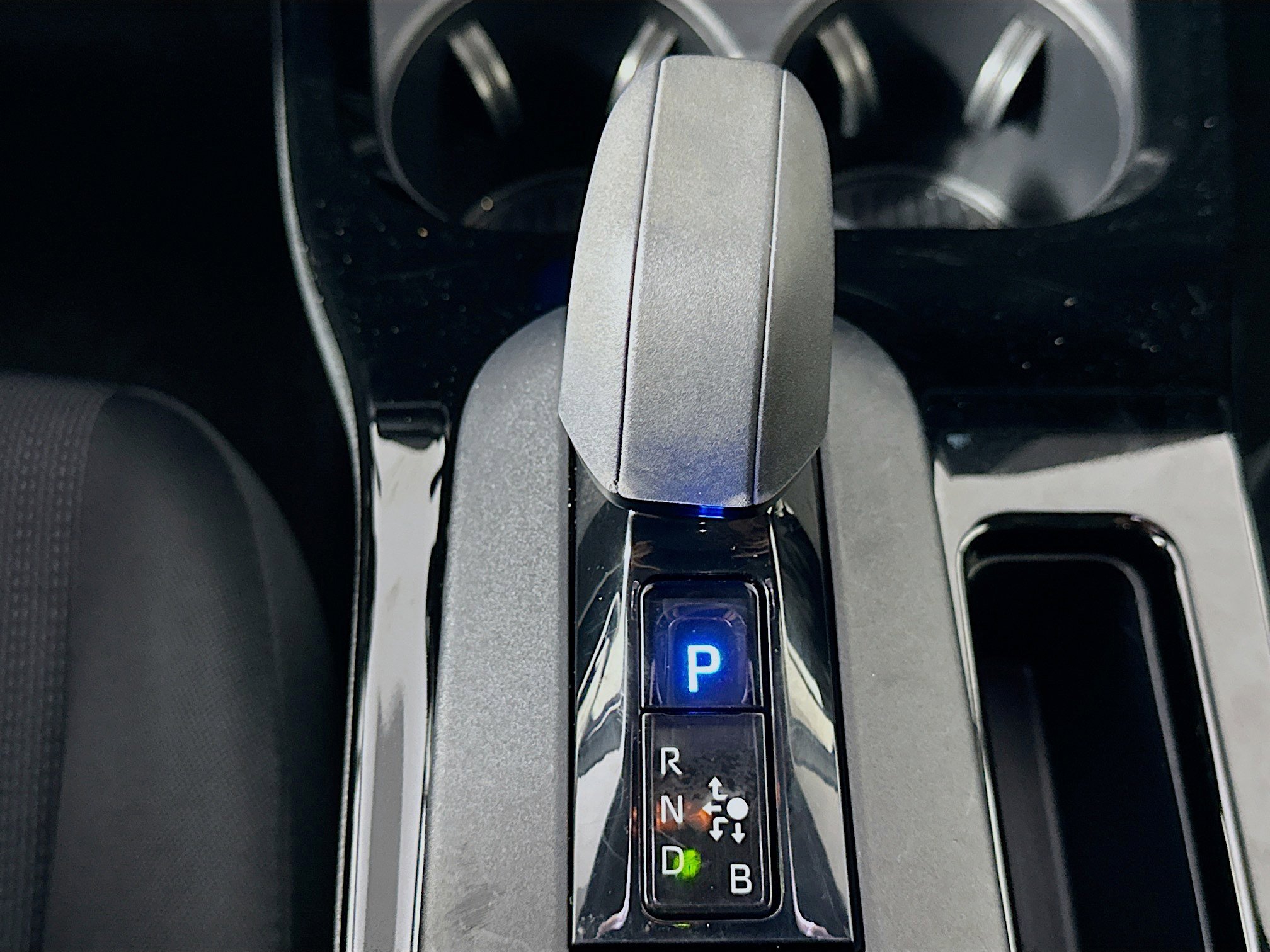 Used 2025 Toyota Prius LE image 24