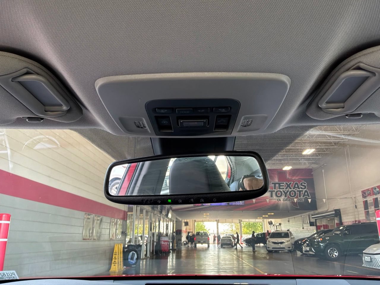 Used 2023 Toyota Camry XSE w/ Navigation Package FWD image 16