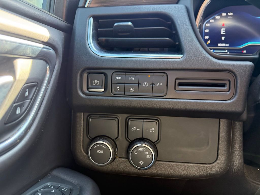 Used 2022 Chevrolet Tahoe LT w/ Luxury Package image 13