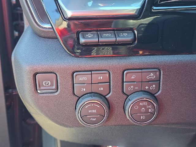 Used 2026 Chevrolet Silverado 2500 LTZ w/ LTZ Plus Package AWD/4WD image 27