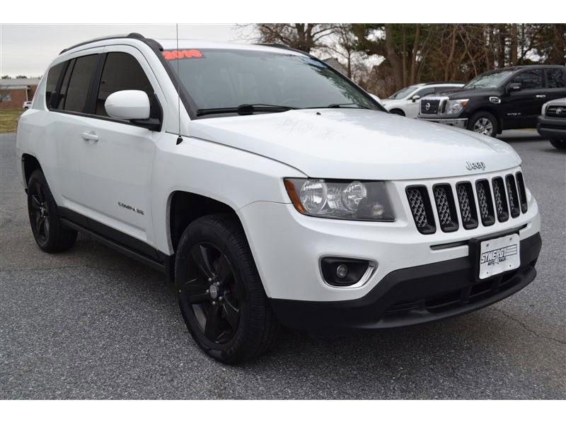 Used 2016 Jeep Compass High Altitude AWD/4WD image 7