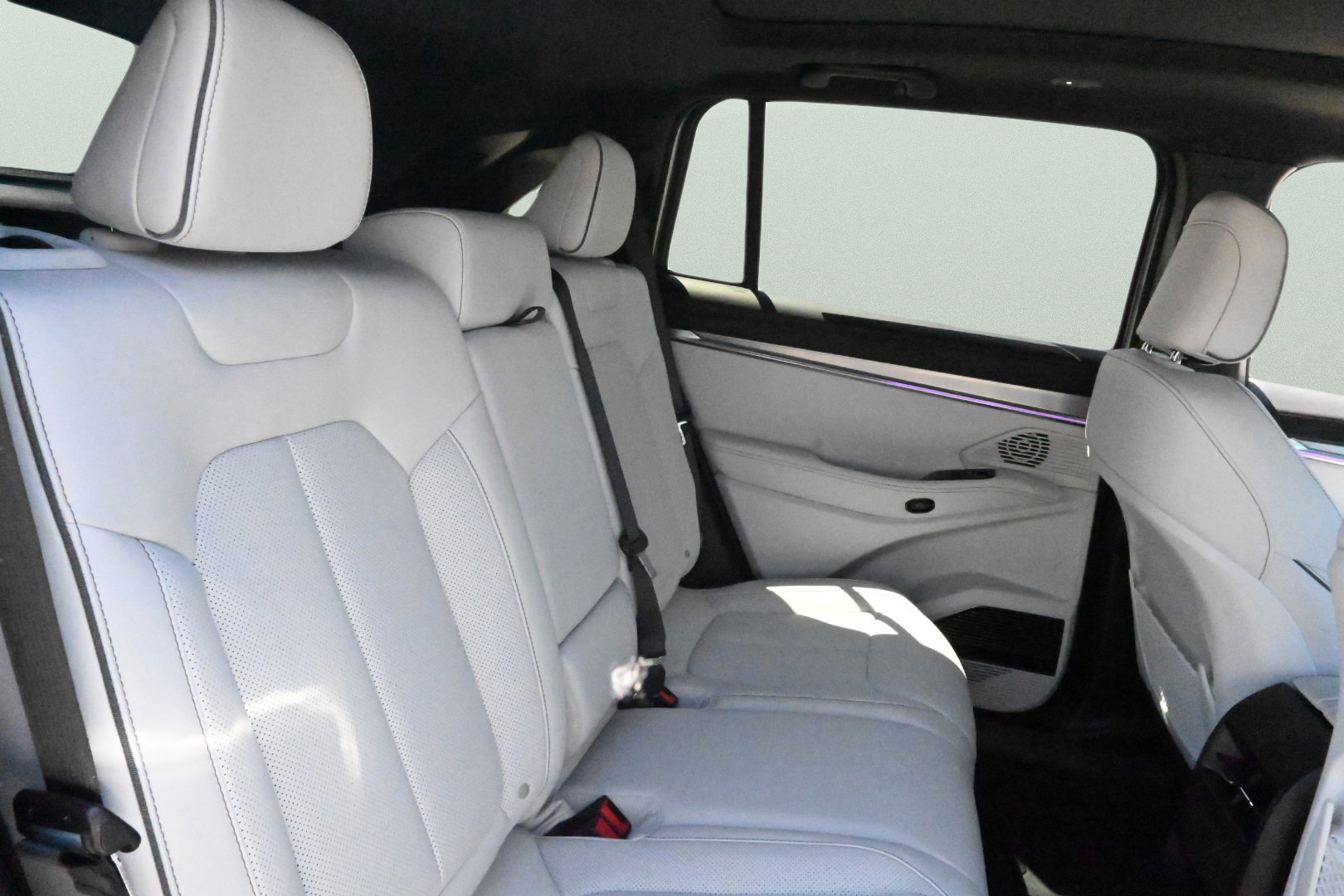 New 2025 Jeep Wagoneer S Limited AWD/4WD image 13
