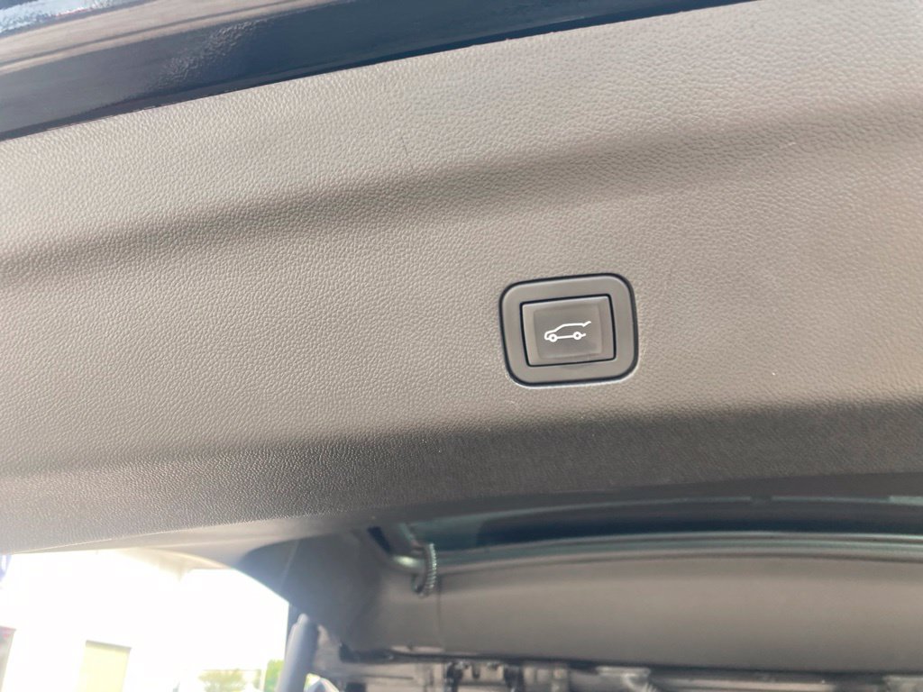 Certified 2023 GMC Yukon AT4 w/ LPO, Floor Liner Package AWD/4WD image 11
