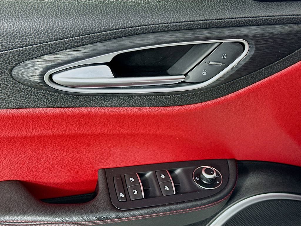 Used 2019 Alfa Romeo Giulia image 17