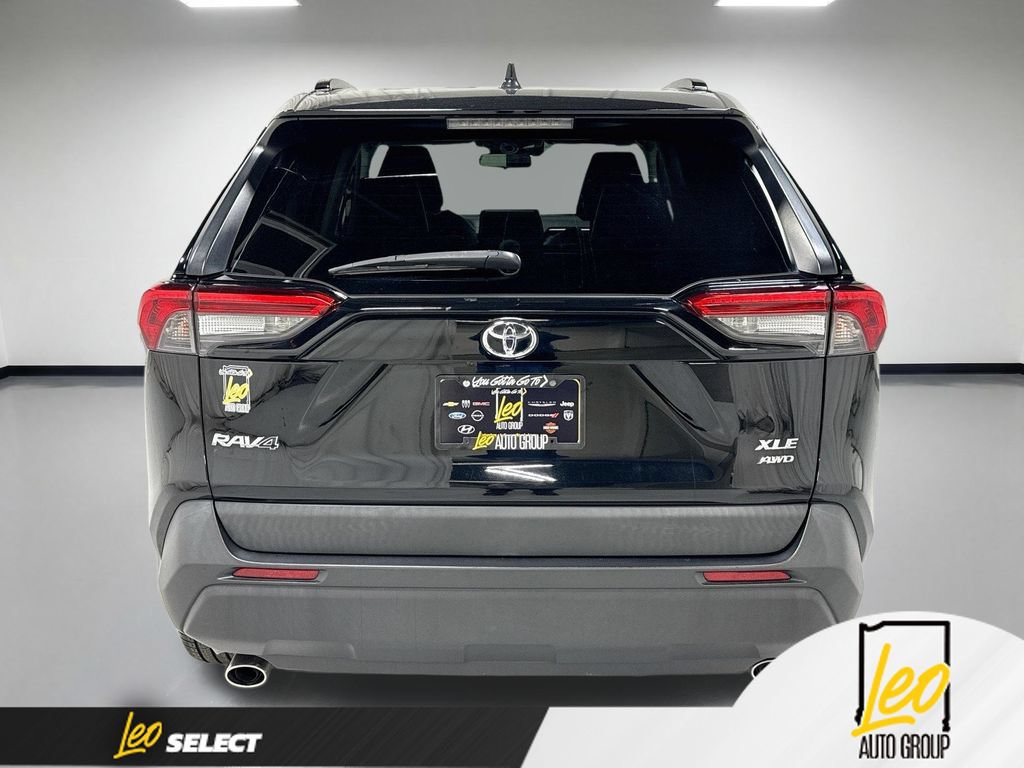 Used 2020 Toyota RAV4 XLE Premium AWD/4WD image 9