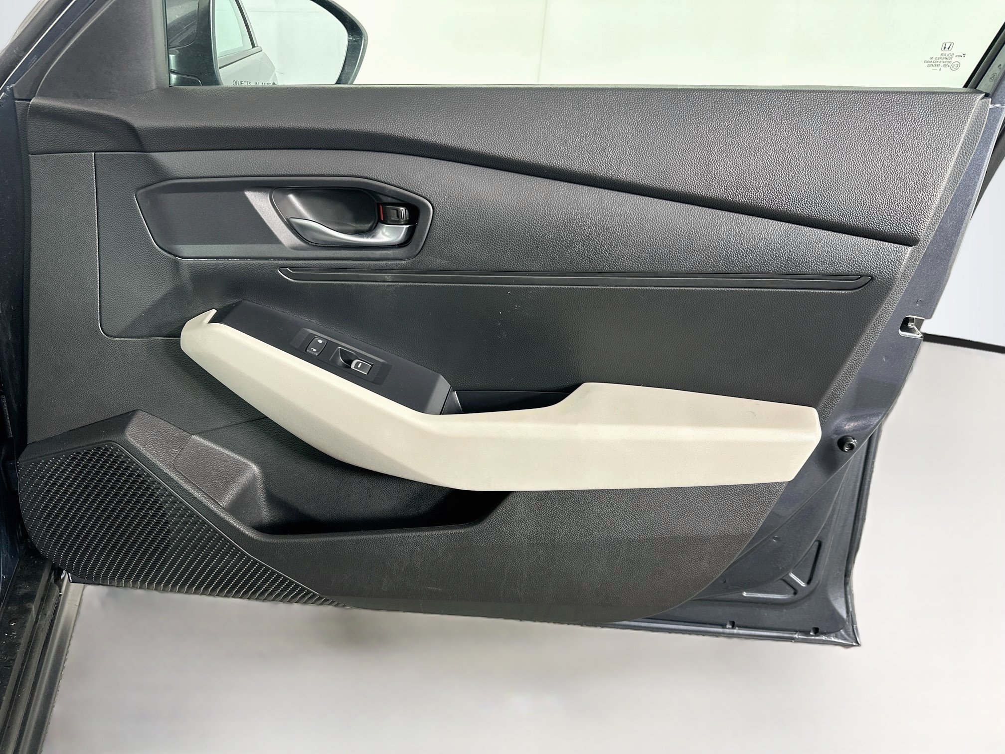 Used 2025 Honda Accord LX image 30