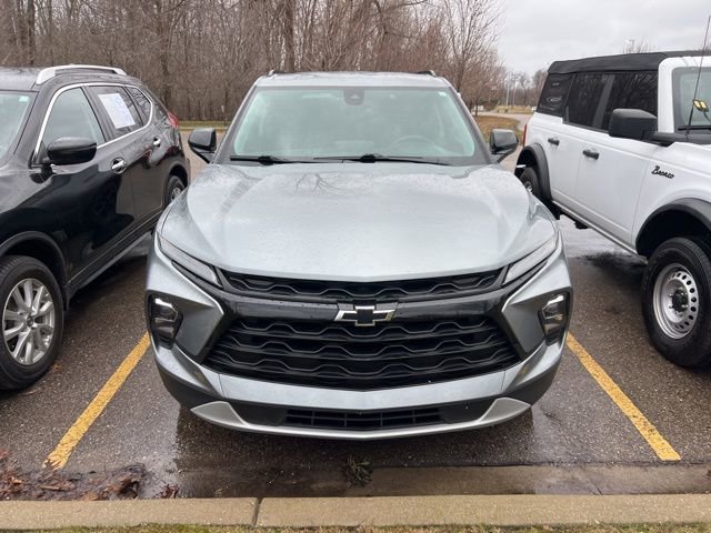 Used 2023 Chevrolet Blazer LT w/ Convenience Package image 2