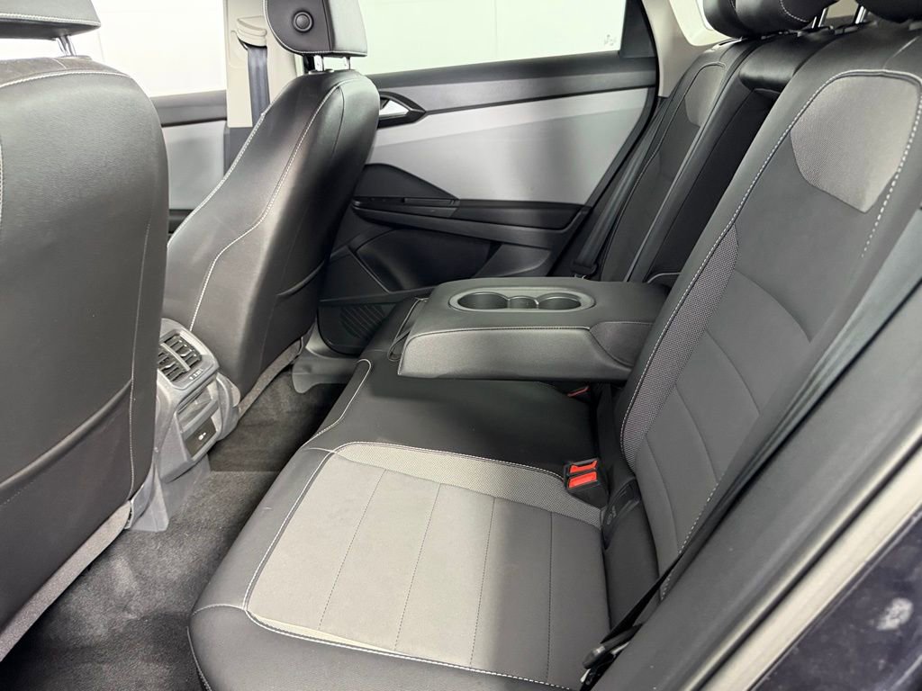 Used 2023 Volkswagen Taos SE w/ Black Wheel Package image 25