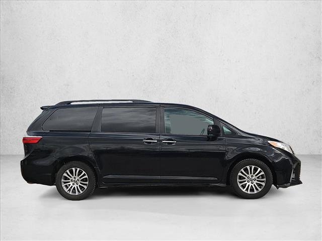 Used 2018 Toyota Sienna XLE FWD image 4