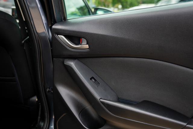 Used 2015 MAZDA MAZDA3 i Sport image 24