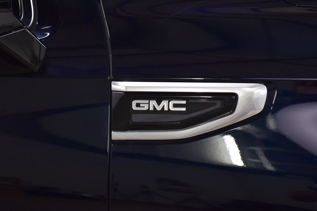 Used 2023 GMC Yukon XL Denali AWD/4WD image 16