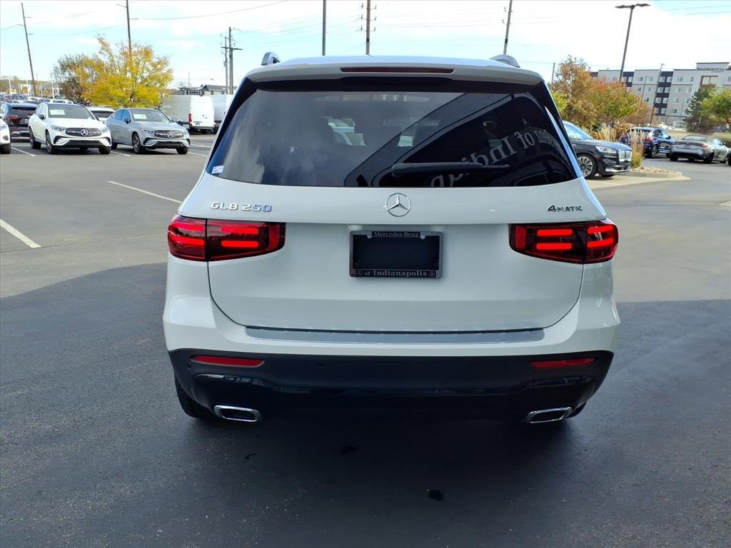 New 2025 Mercedes-Benz GLB 250 4MATIC image 6
