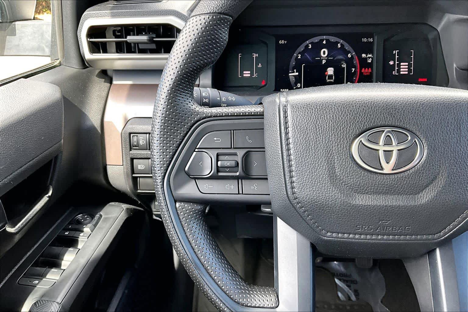 Used 2024 Toyota Tacoma SR5 AWD/4WD image 23