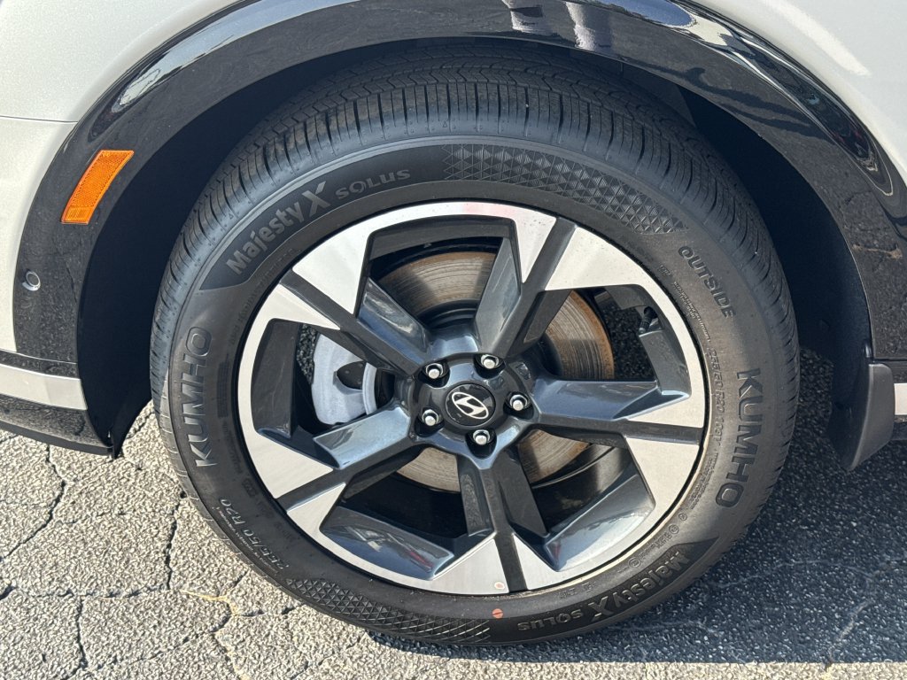 Used 2026 Hyundai Palisade Limited FWD image 11