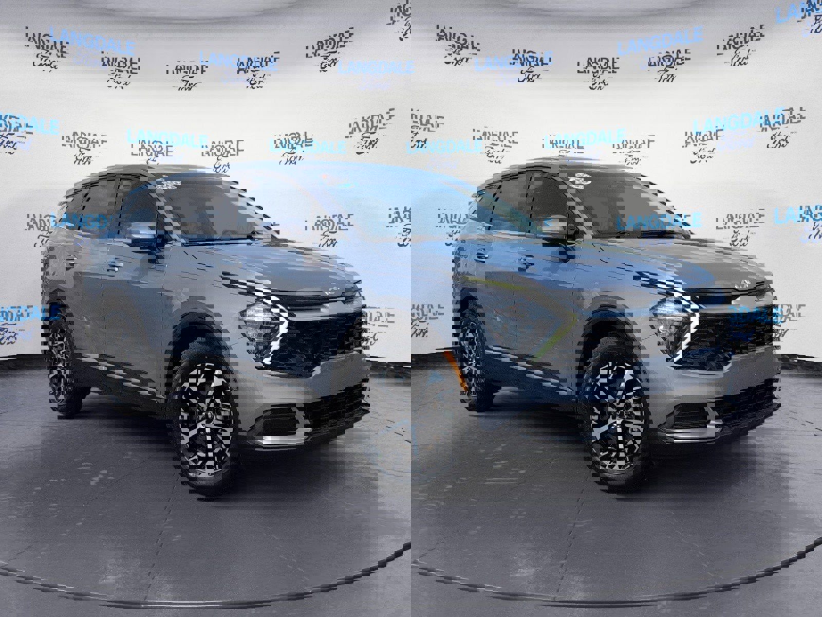 Used 2023 Kia Sportage EX image 2