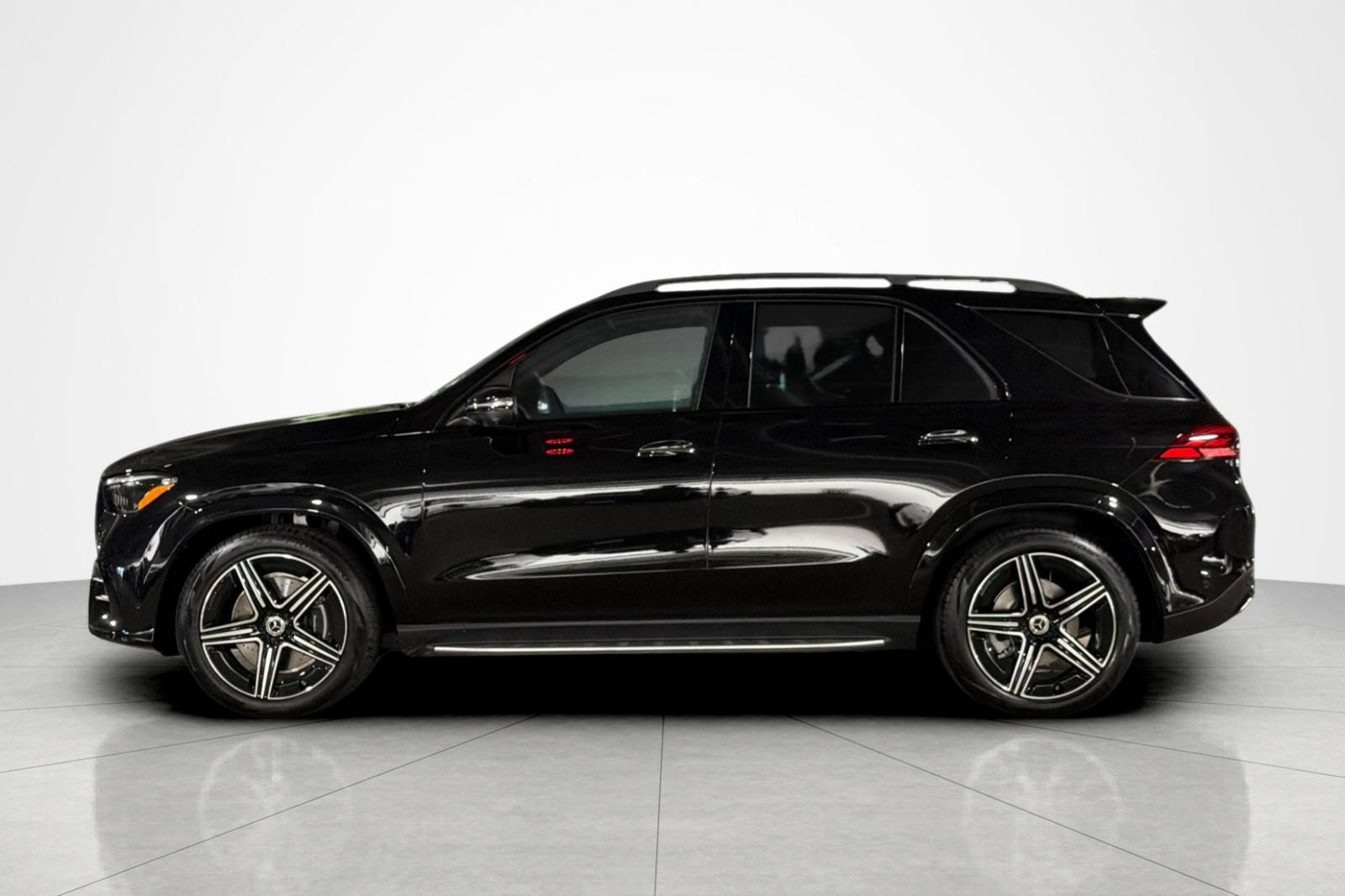 New 2026 Mercedes-Benz GLE 580 4MATIC image 2