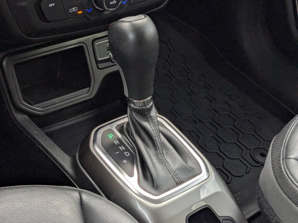 Used 2018 Jeep Renegade Limited FWD image 26