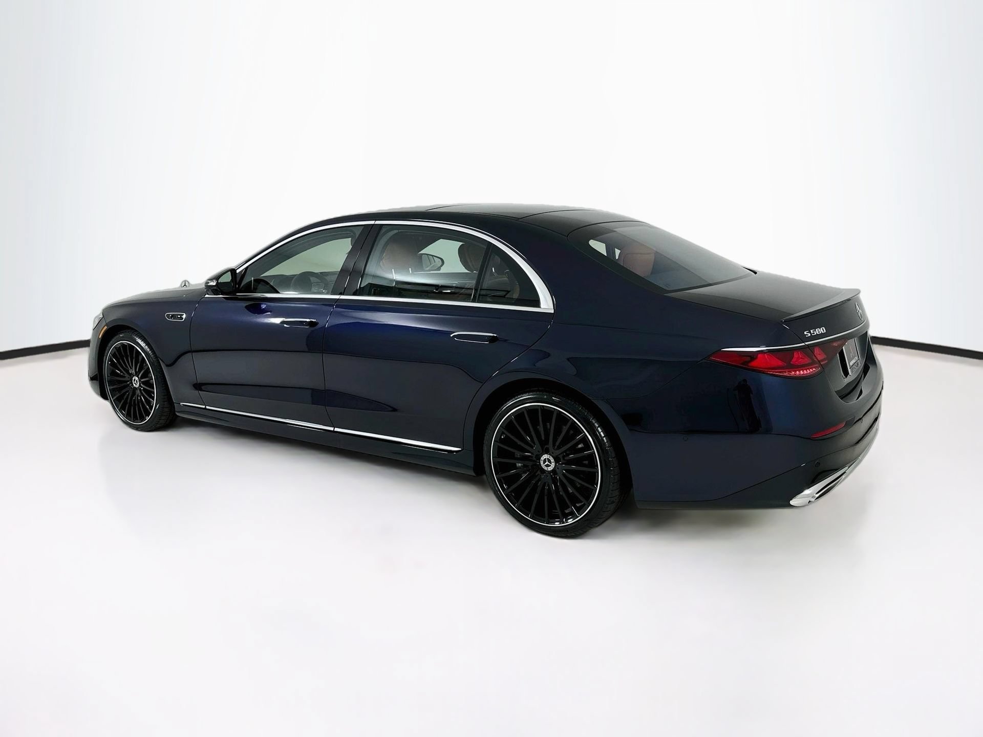 New 2027 Mercedes-Benz S 580 4MATIC Sedan image 6