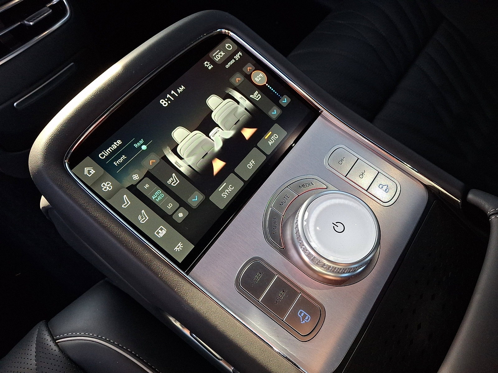 Certified 2023 Genesis G90 3.5T image 11