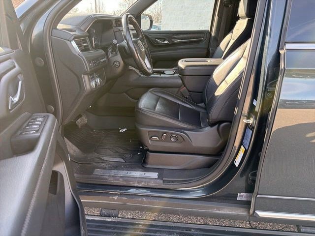 Used 2021 GMC Yukon Denali w/ Denali Premium Package image 10
