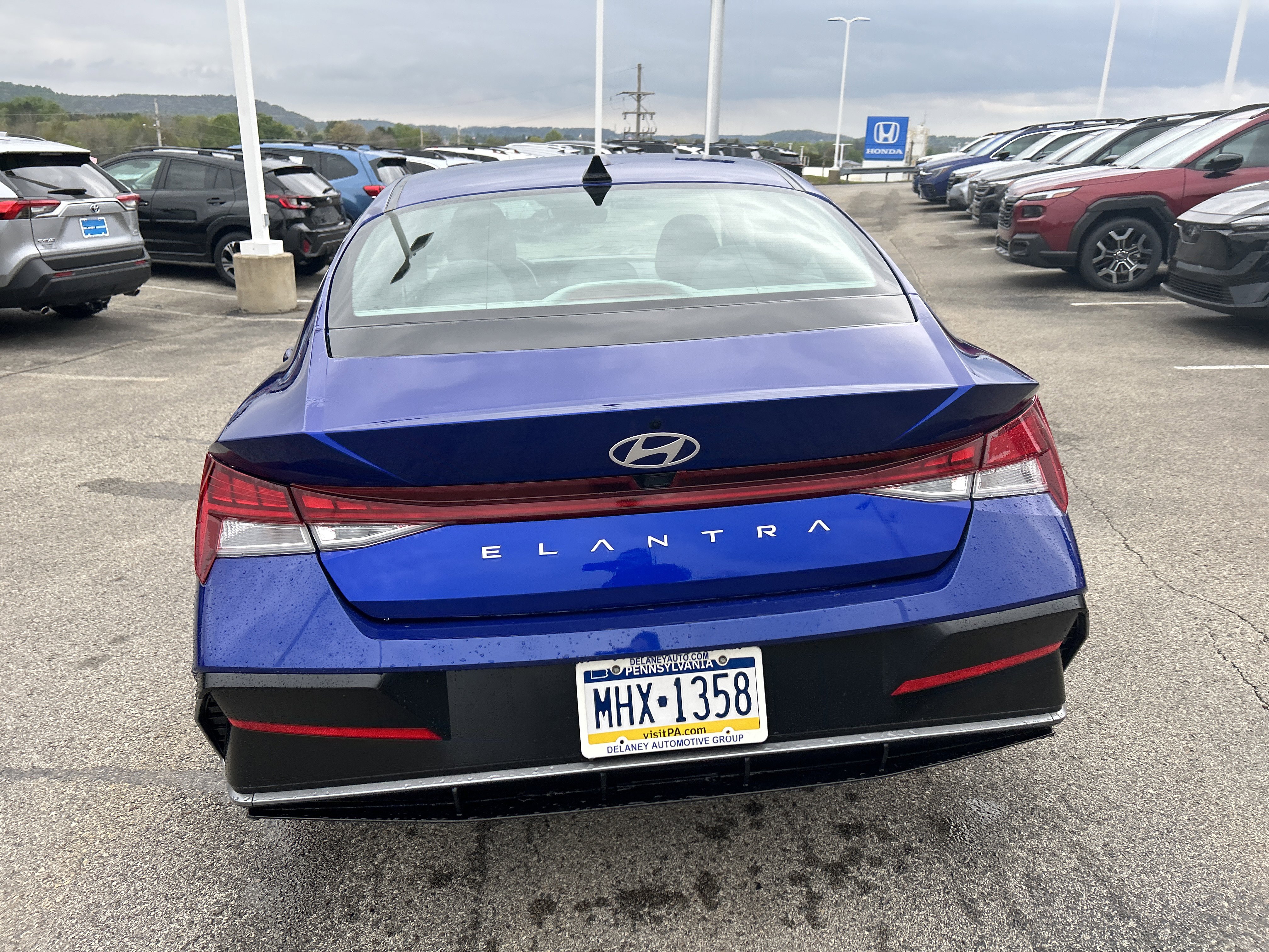 Used 2025 Hyundai Elantra SEL FWD image 11