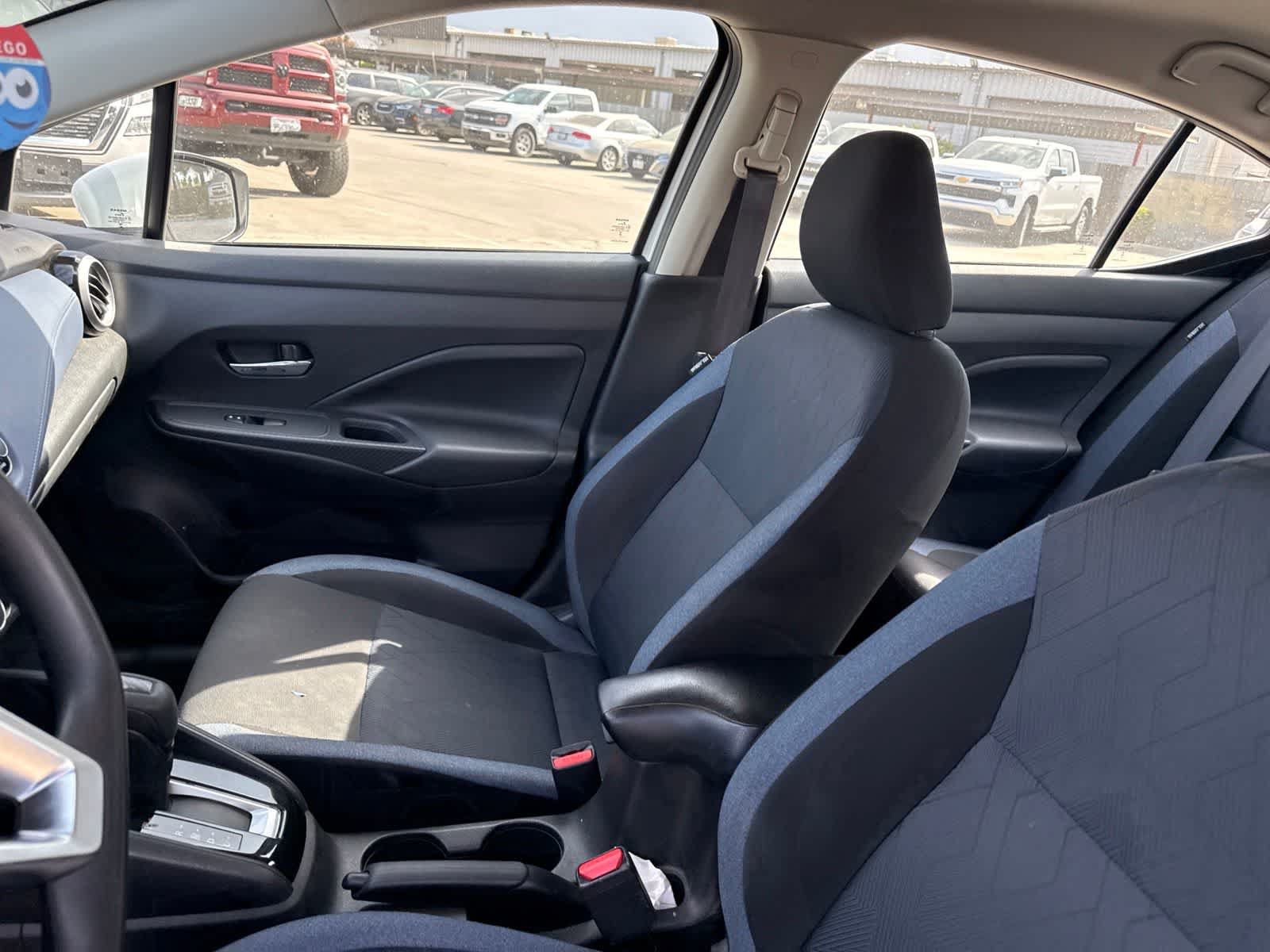 Used 2023 Nissan Versa SV FWD image 16