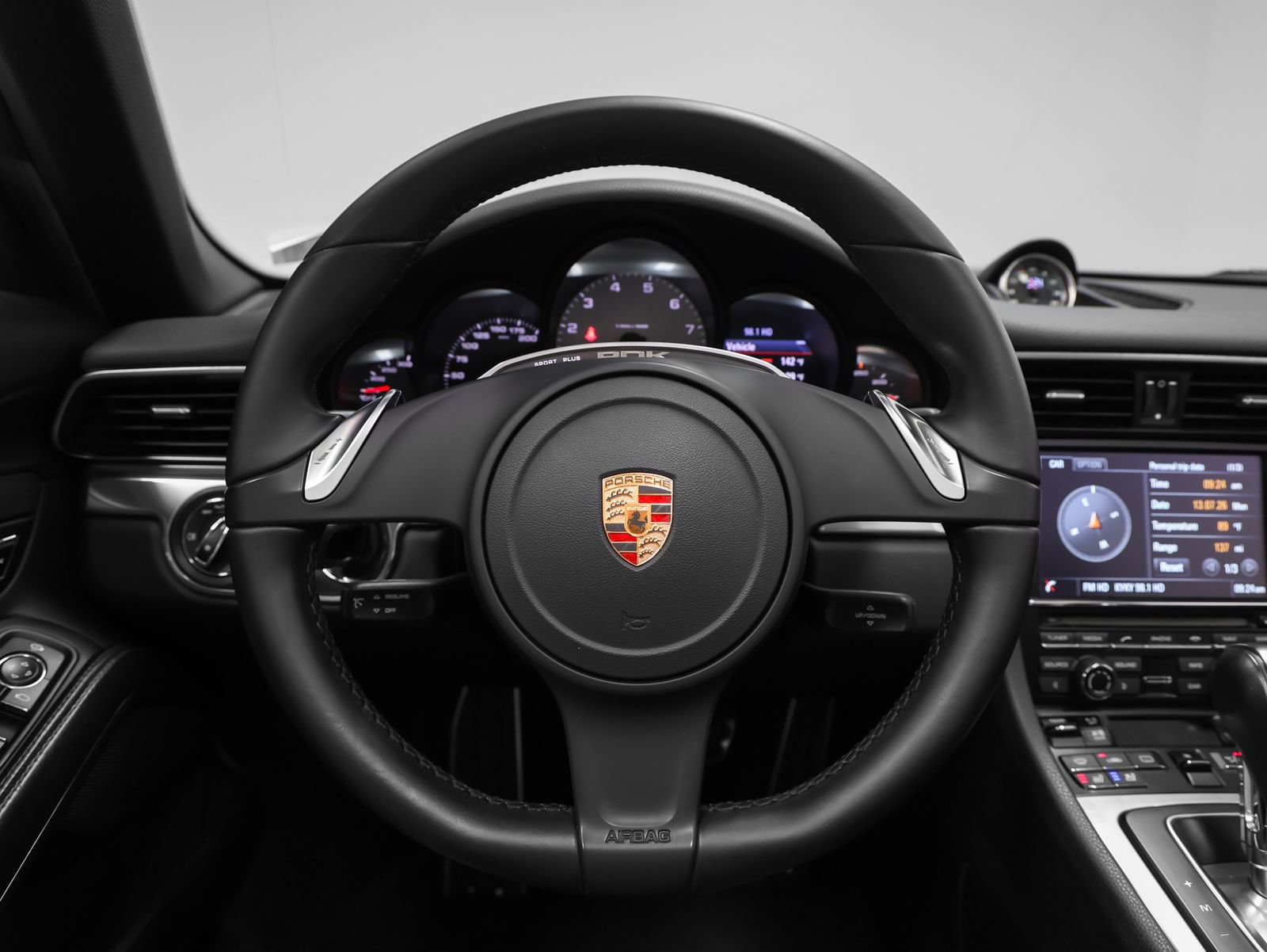 Certified 2015 Porsche 911 Carrera S RWD image 34
