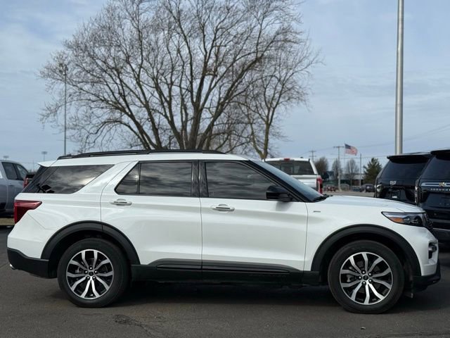 Used 2024 Ford Explorer ST-Line w/ Class IV Trailer Tow Package image 40