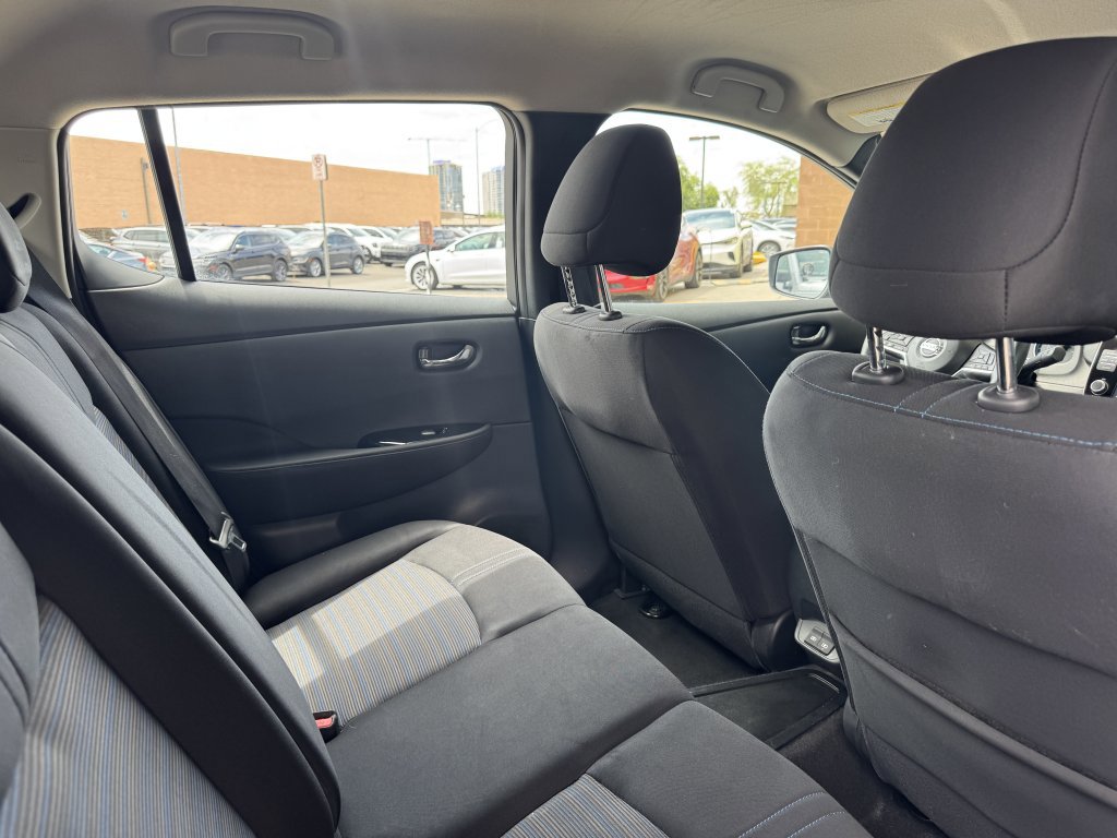 Used 2022 Nissan Leaf SV image 34