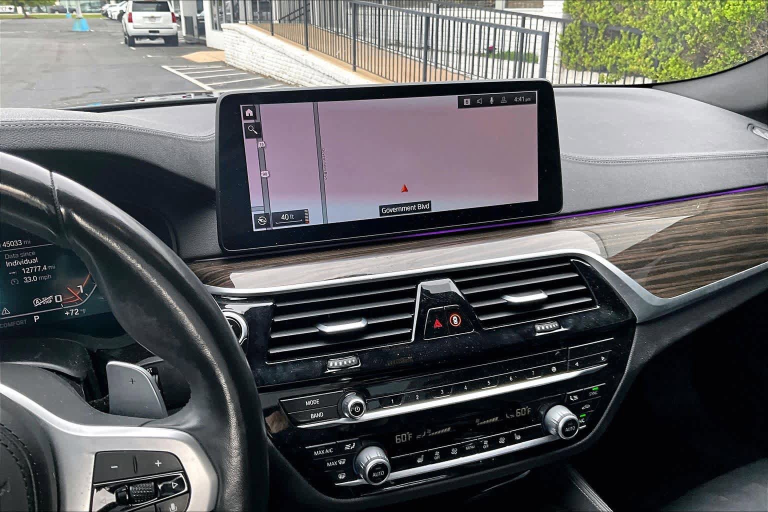 Used 2021 BMW M550i xDrive w/ Premium Package image 6