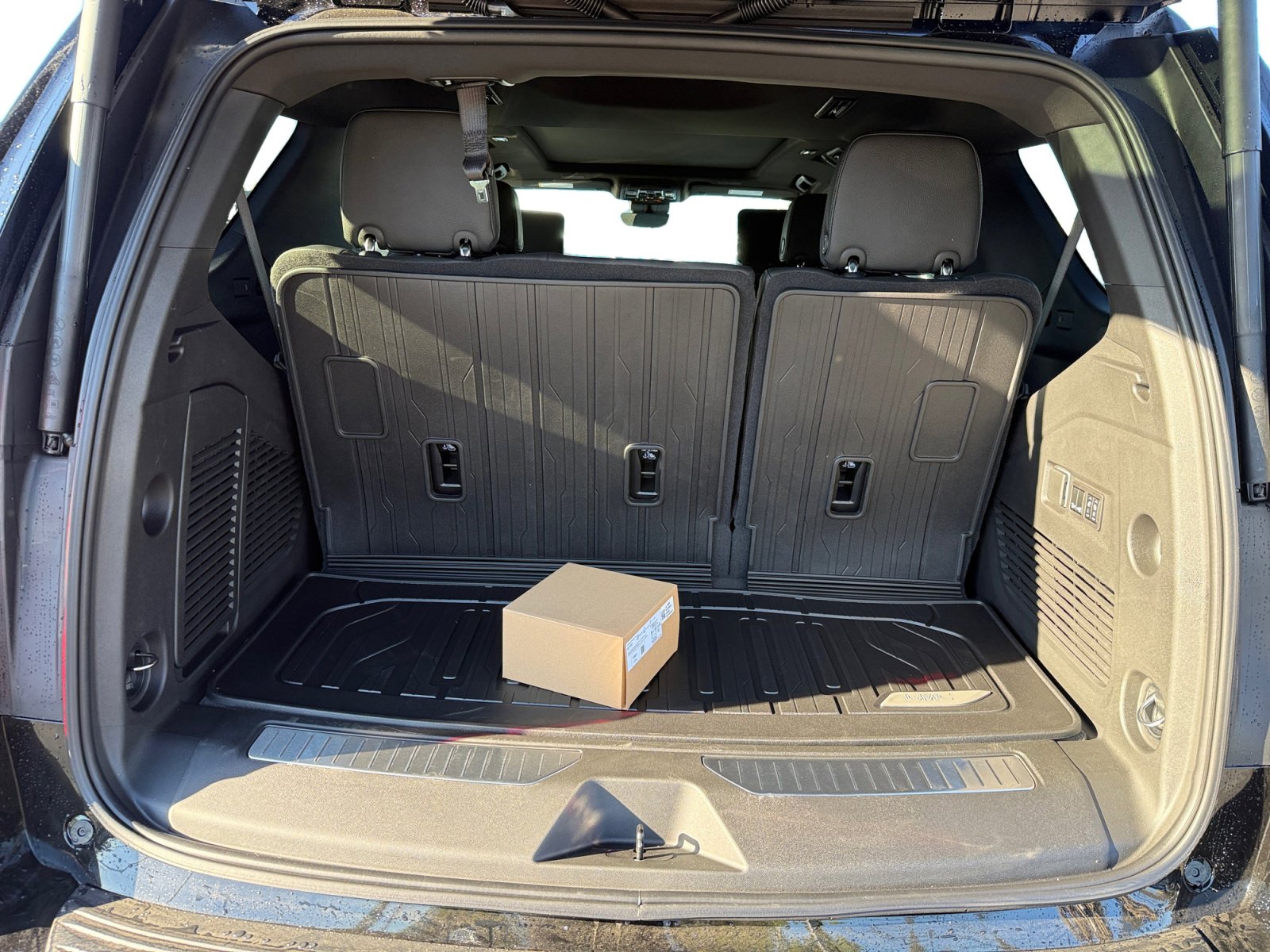 New 2026 GMC Yukon Denali w/ Denali Reserve Package image 17