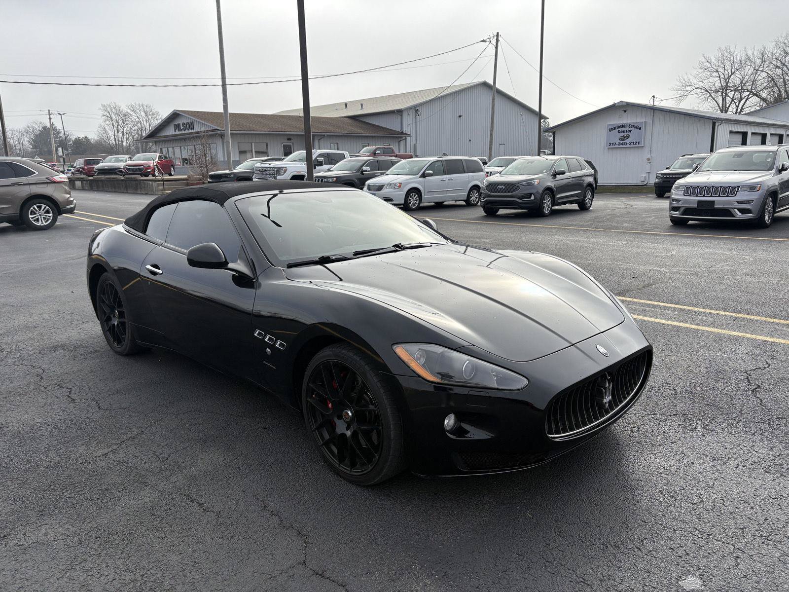 Used 2011 Maserati GranTurismo Convertible RWD image 2