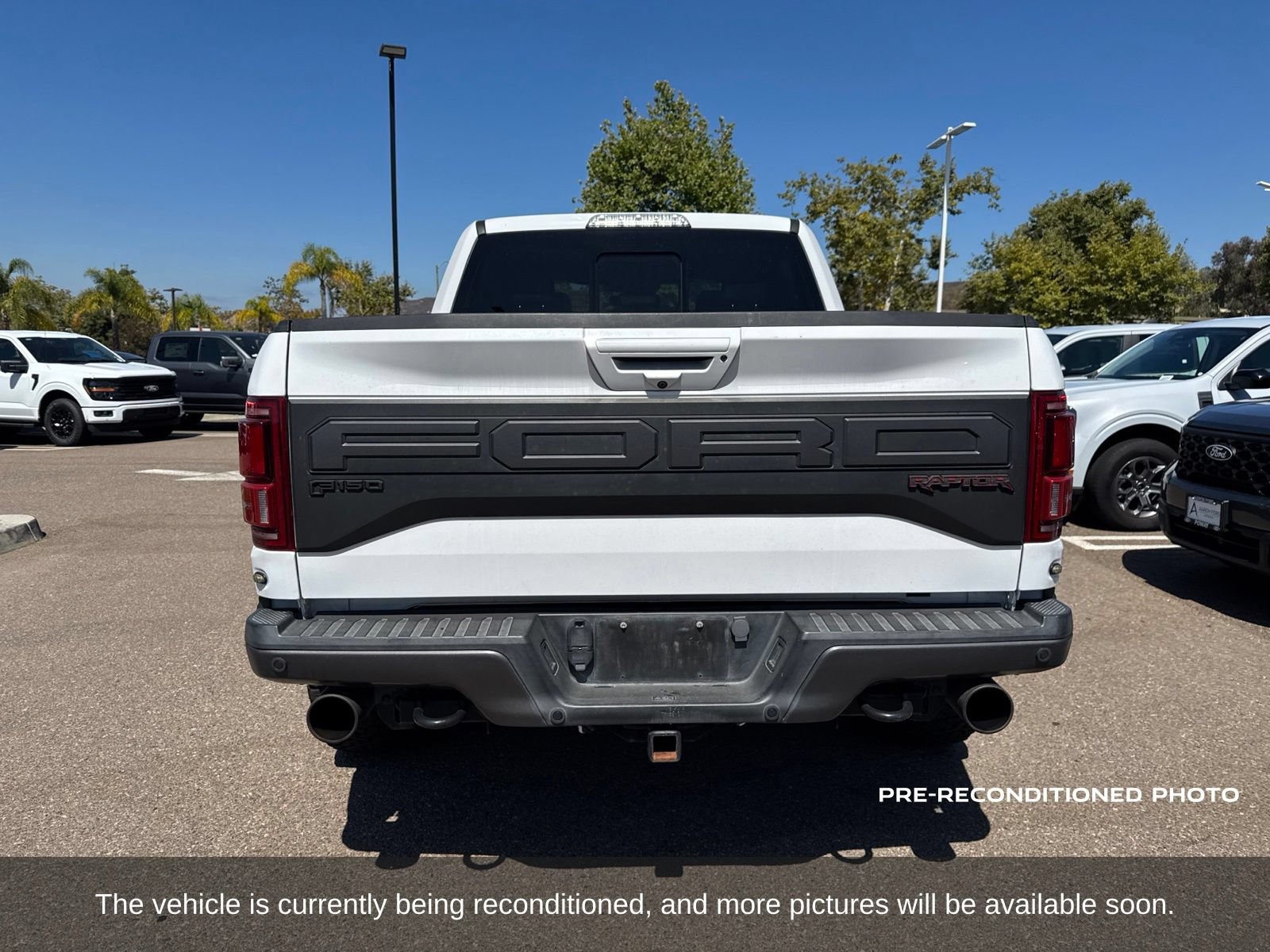 Used 2019 Ford F150 Raptor w/ Equipment Group 802A Luxury AWD/4WD image 2