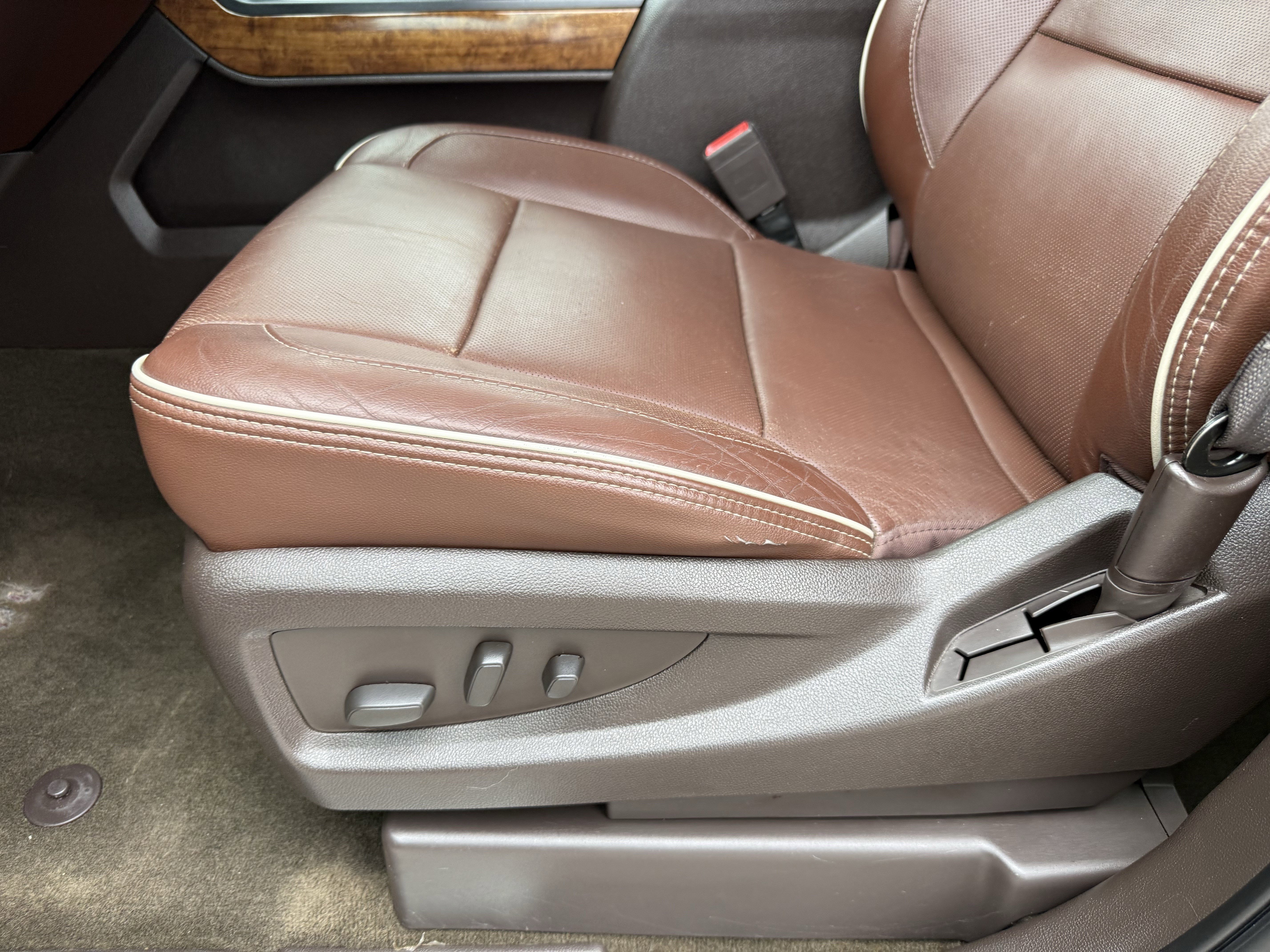 Used 2015 Chevrolet Silverado 1500 High Country w/ High Country Premium Package image 27