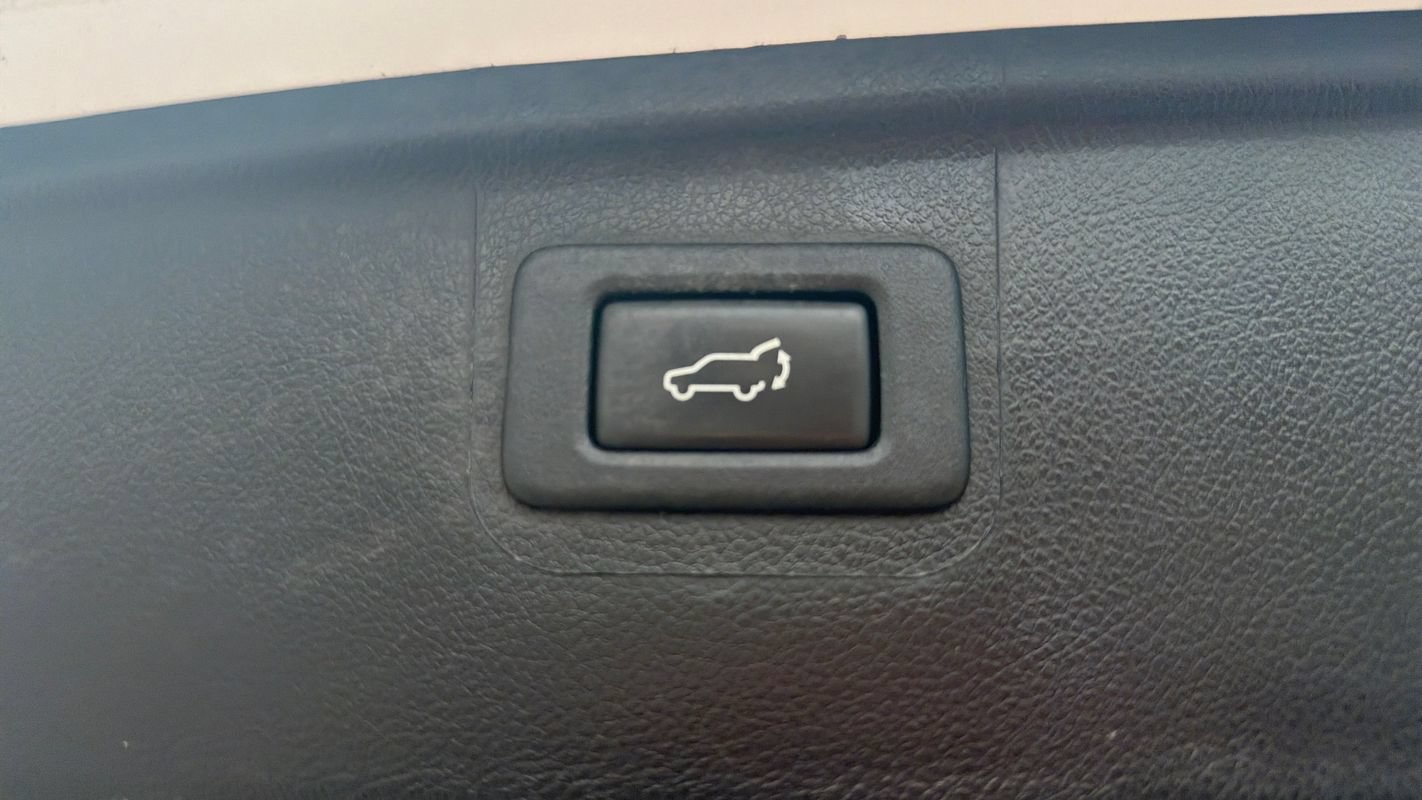Used 2017 Subaru Outback 2.5i Limited AWD/4WD image 26