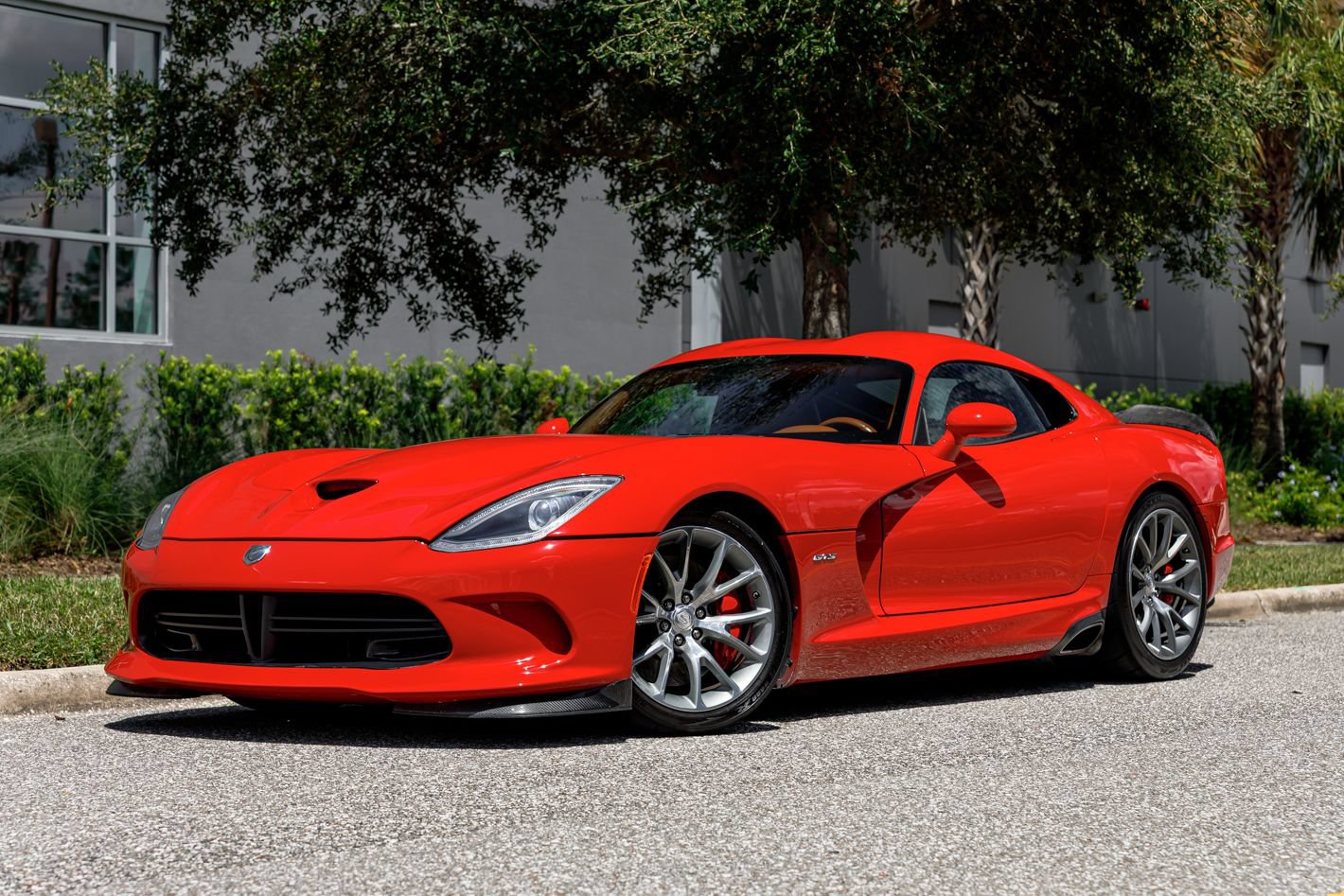 Used 2014 SRT Viper GTS w/ GTS Laguna Interior Package RWD image 32