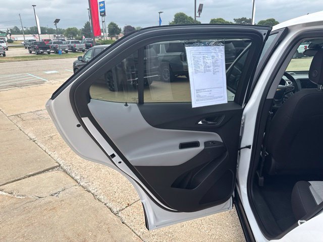 Used 2024 Chevrolet Equinox LS w/ LS Convenience Package FWD image 15