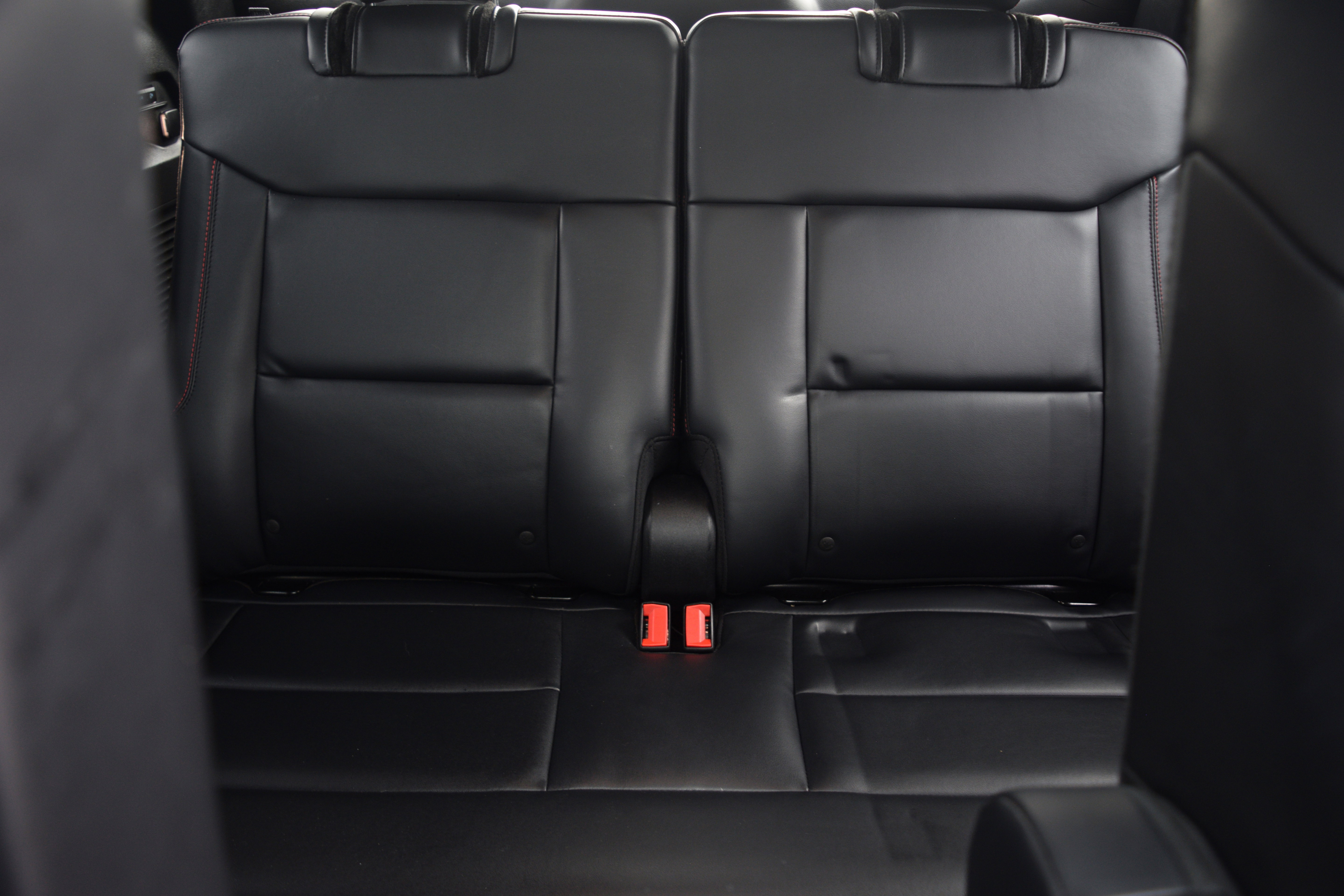 Used 2025 Ford Explorer ST image 17