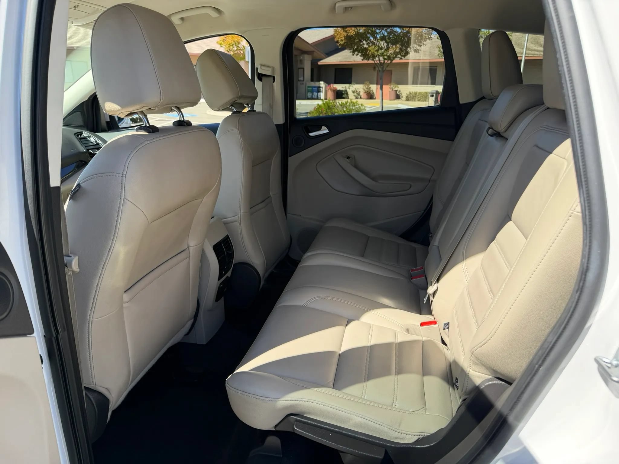 Used 2017 Ford Escape Titanium FWD image 7
