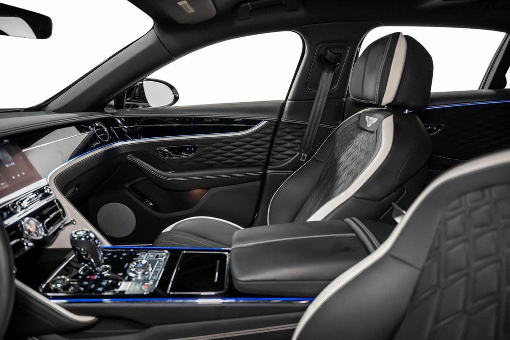 Used 2023 Bentley Flying Spur W12 image 61