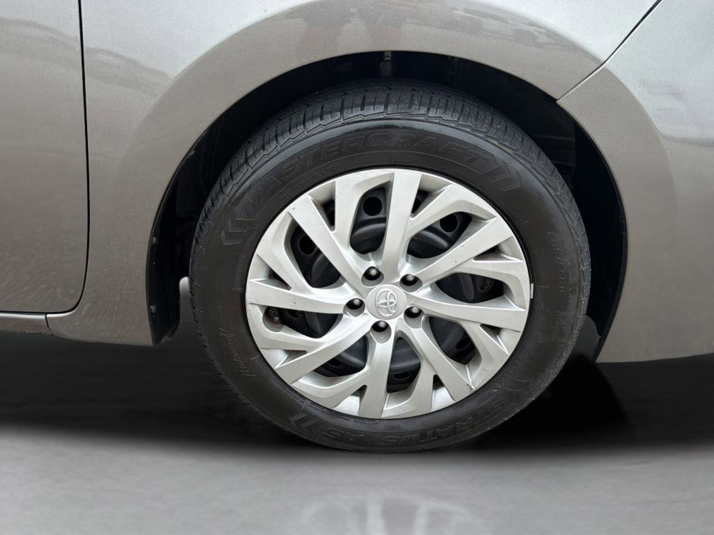 Used 2019 Toyota Corolla LE FWD image 26