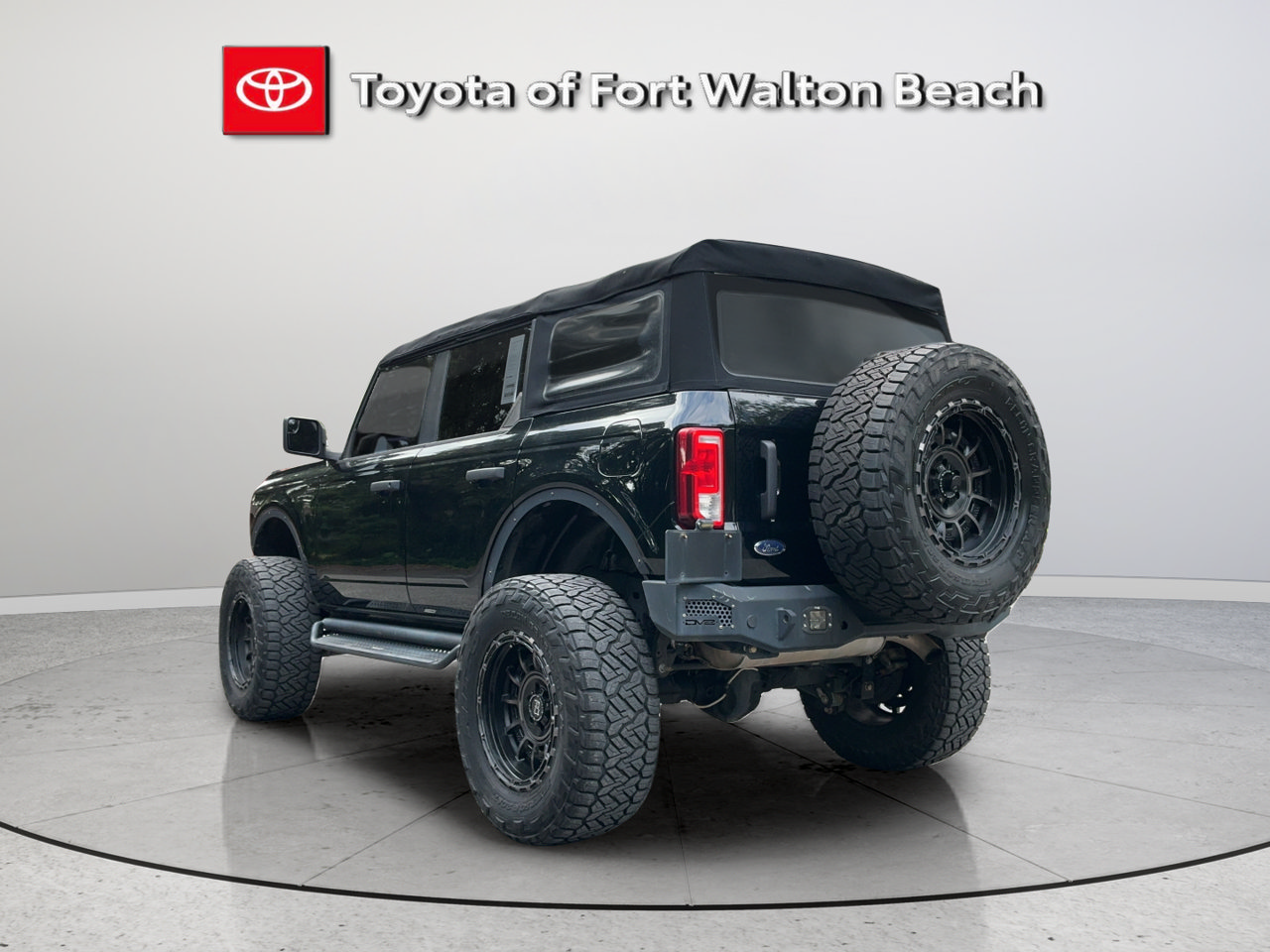 Used 2022 Ford Bronco 4-Door AWD/4WD image 4