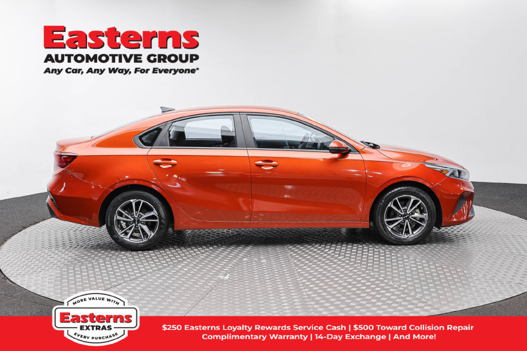 Used 2023 Kia Forte LXS w/ LXS Technology Package FWD image 4