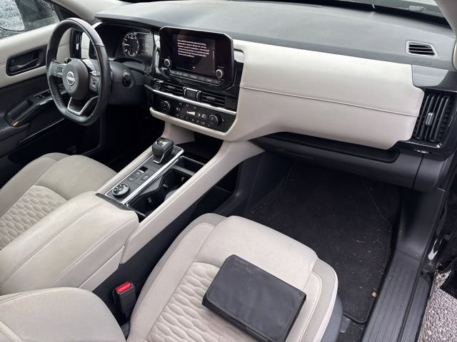 Certified 2023 Nissan Pathfinder SV image 16