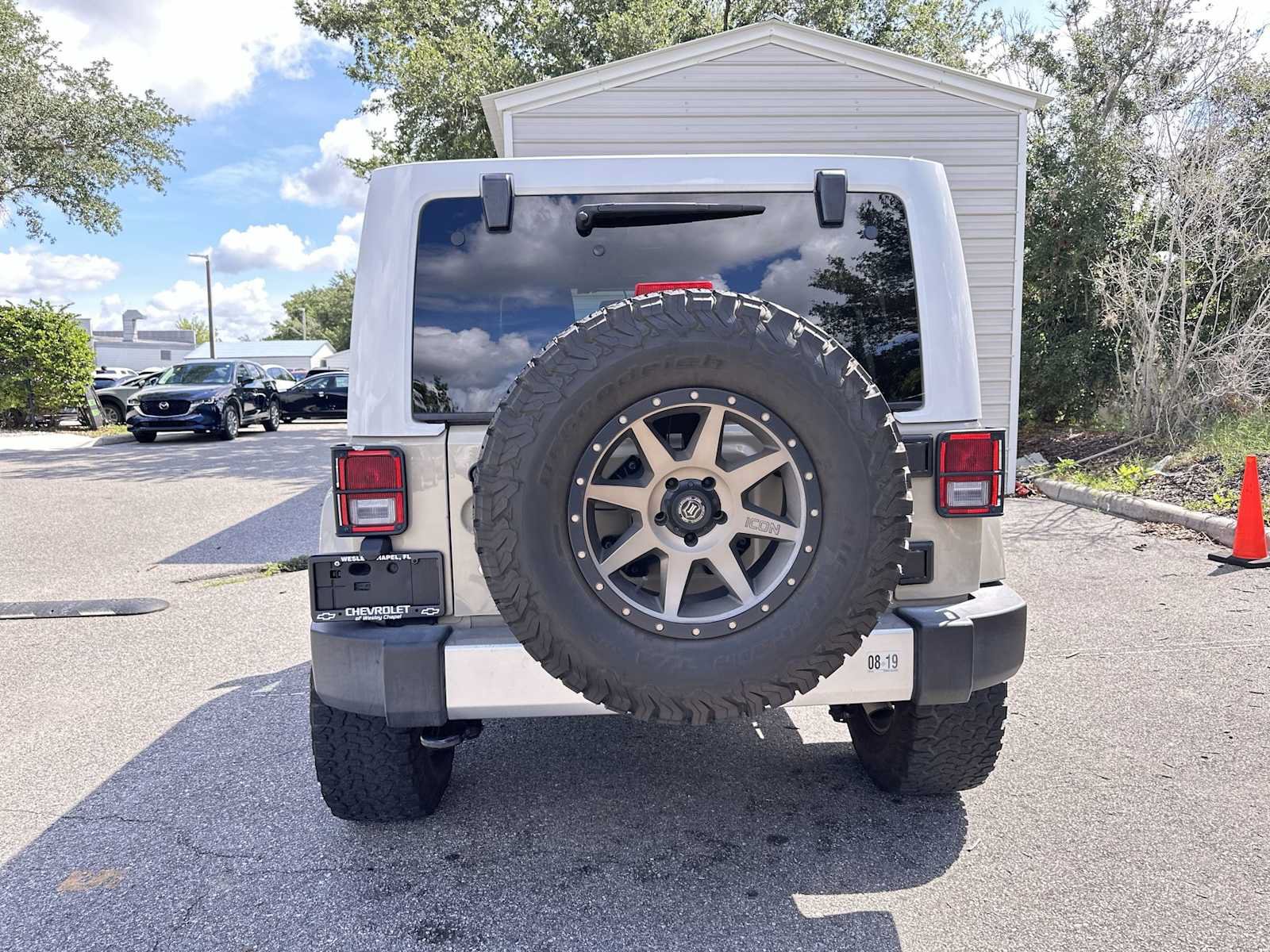 Used 2017 Jeep Wrangler Unlimited Sahara w/ Quick Order Package 24E Chief AWD/4WD image 5