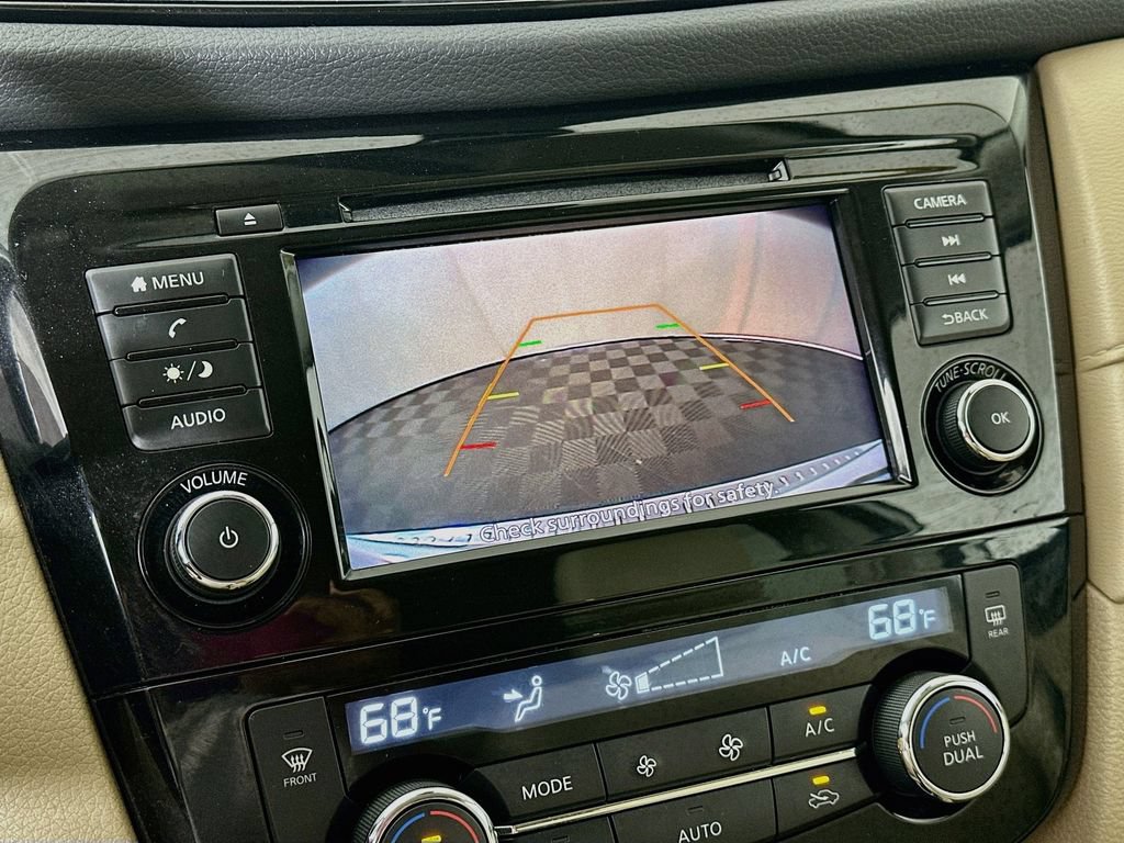 Used 2020 Nissan Rogue SV AWD/4WD image 19