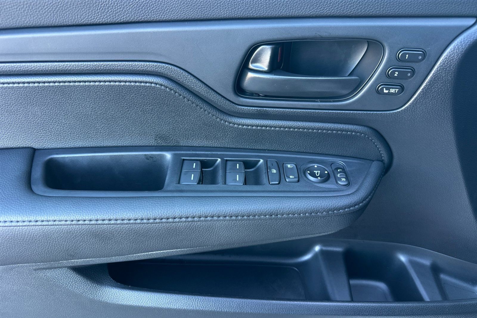 Used 2026 Honda Odyssey Sport-L image 12